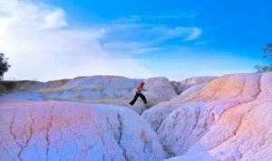 7 Spot Instagramable di Rainbow Hills Rumbai yang Wajib Kamu Abadikan
