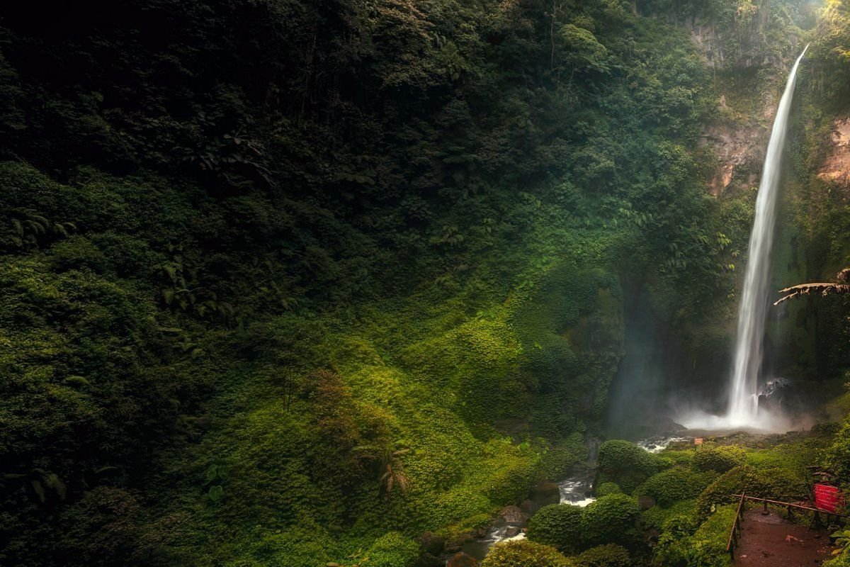 Air Terjun Kabut Pelangi Air Terjun Kabut Pelangi