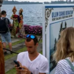 perilaku tidak sopan wisatawan