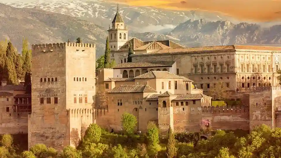 Andalusia, Pesona Wisata Spanyol dari Alhambra hingga Costa del Sol
