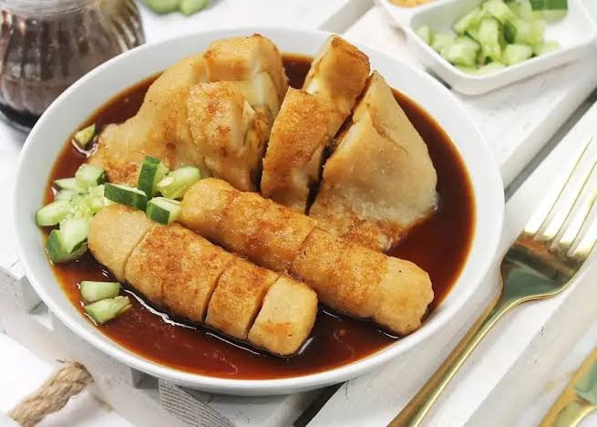 Kuliner Palembang, dari Pempek hingga Pindang Patin yang Menggoda